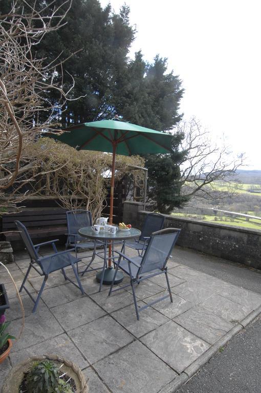 Dwy Olwyn Hotel Dolgellau Exterior photo